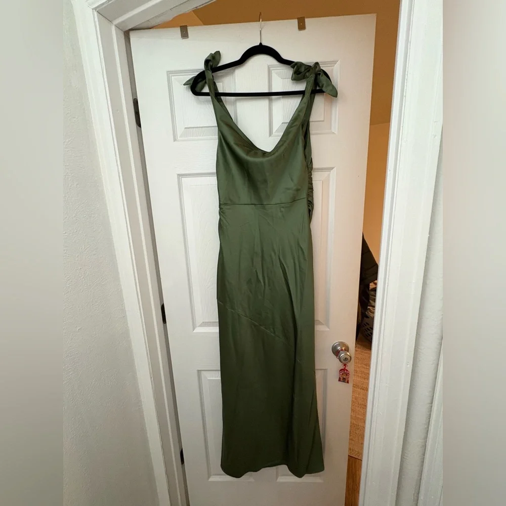 Elegant Olive Green Off-Shoulder Dress - Picture 10 of 10